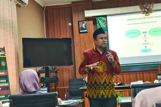 Workshop Jurnal Ma’arif di MTSN 2 Mojokerto