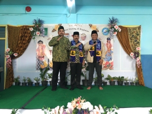 Melestarikan Budaya Lokal Sejak Dini: Acara Melukis Topeng Malangan di SD Islam KM Tamhid   