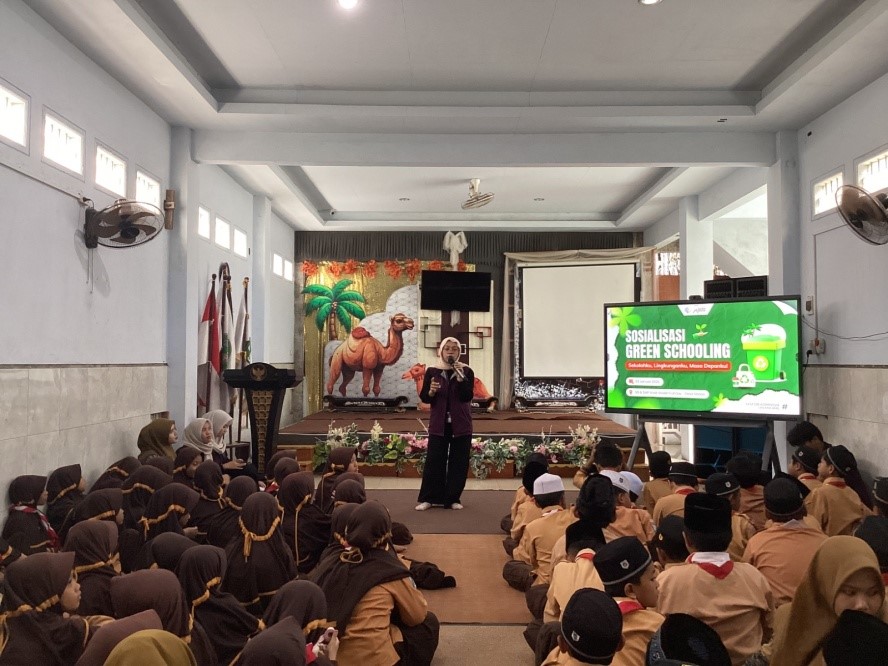Green Schooling Tanamkan Peduli Lingkungan Sejak Bangku Sekolah