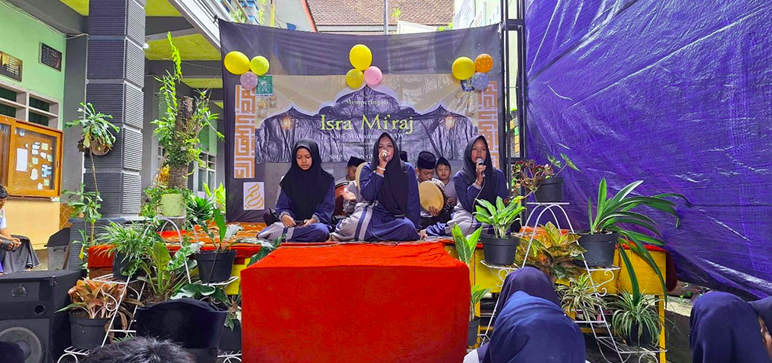 Peringatan Isra Mi’raj Nabi Muhammad SAW di SMP Sunan Giri