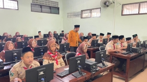 Ketua LP Ma’arif NU Kabupaten Malang Tinjau Pelaksanaan UAMNU di MTs Almaarif 01 Singosari