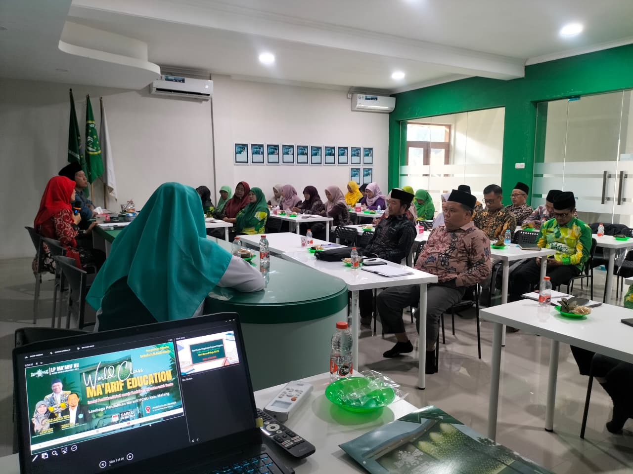 Mengapa World Class? Bagaimana Strateginya?