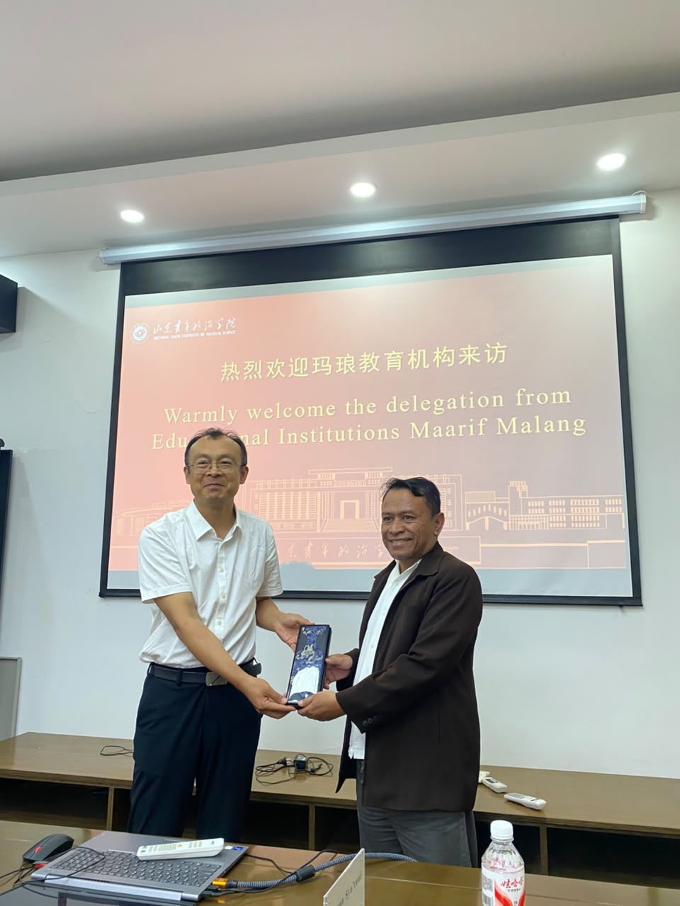 Hari Ketiga, Kunjungan ke Shandong Youth University of Political Science, Disambut dengan Bahasa Arab